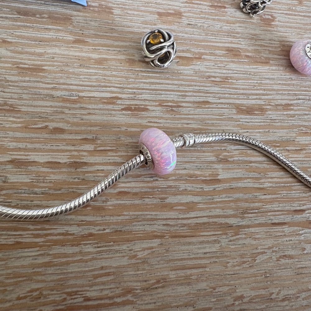 OPALESCENT PINK CHARM